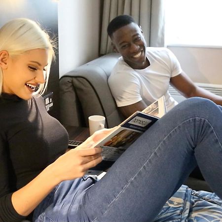 Stay Inn Manchester Salford  Bagian luar foto